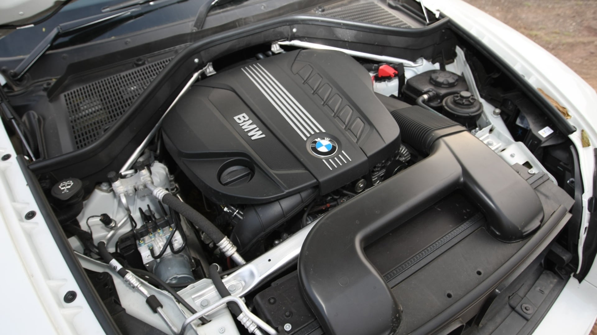 BMW-x5-2013-xDrive5-0i-Interior