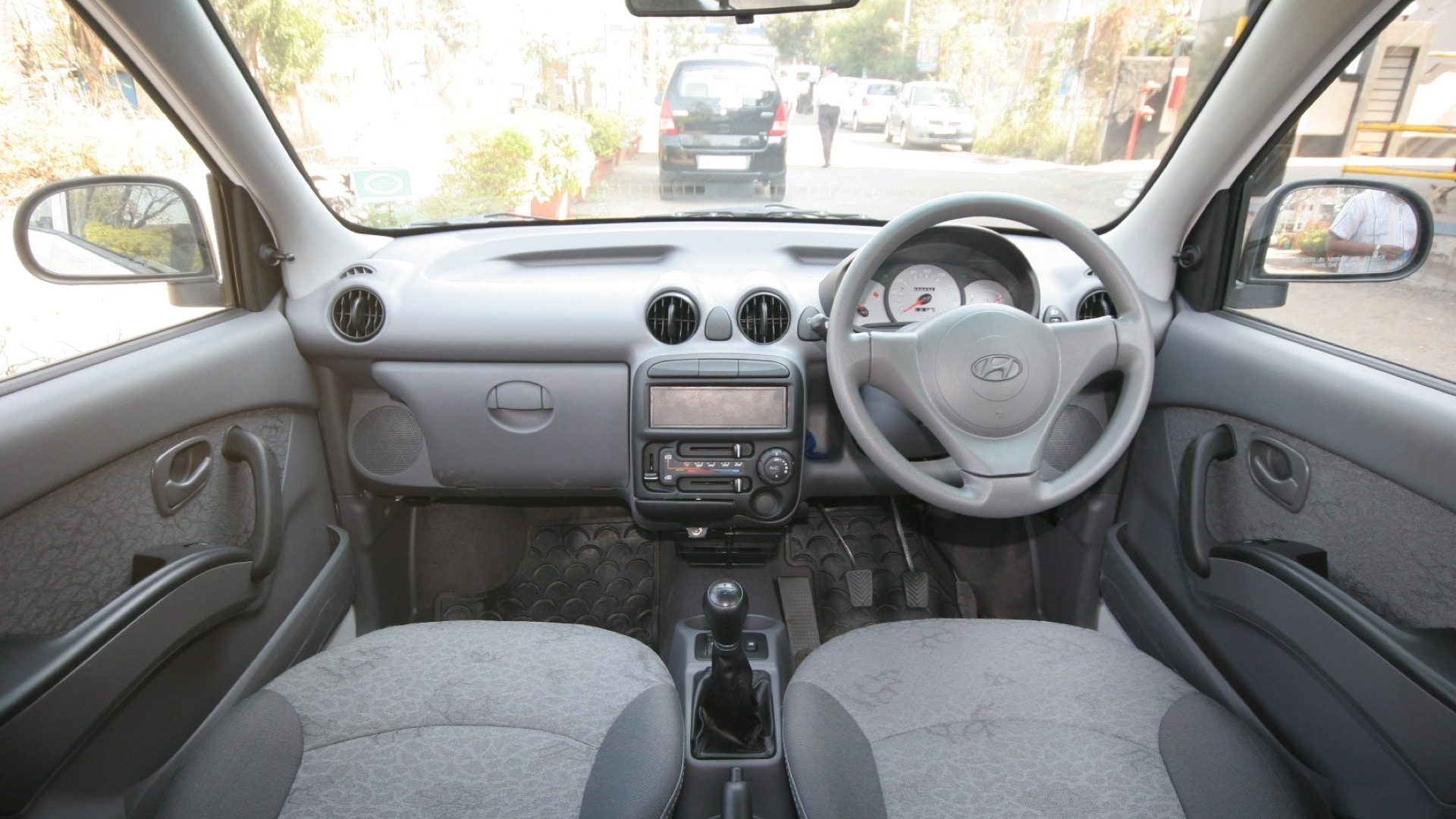 Hyundai-Santro-2012-Non-A/c-Interior