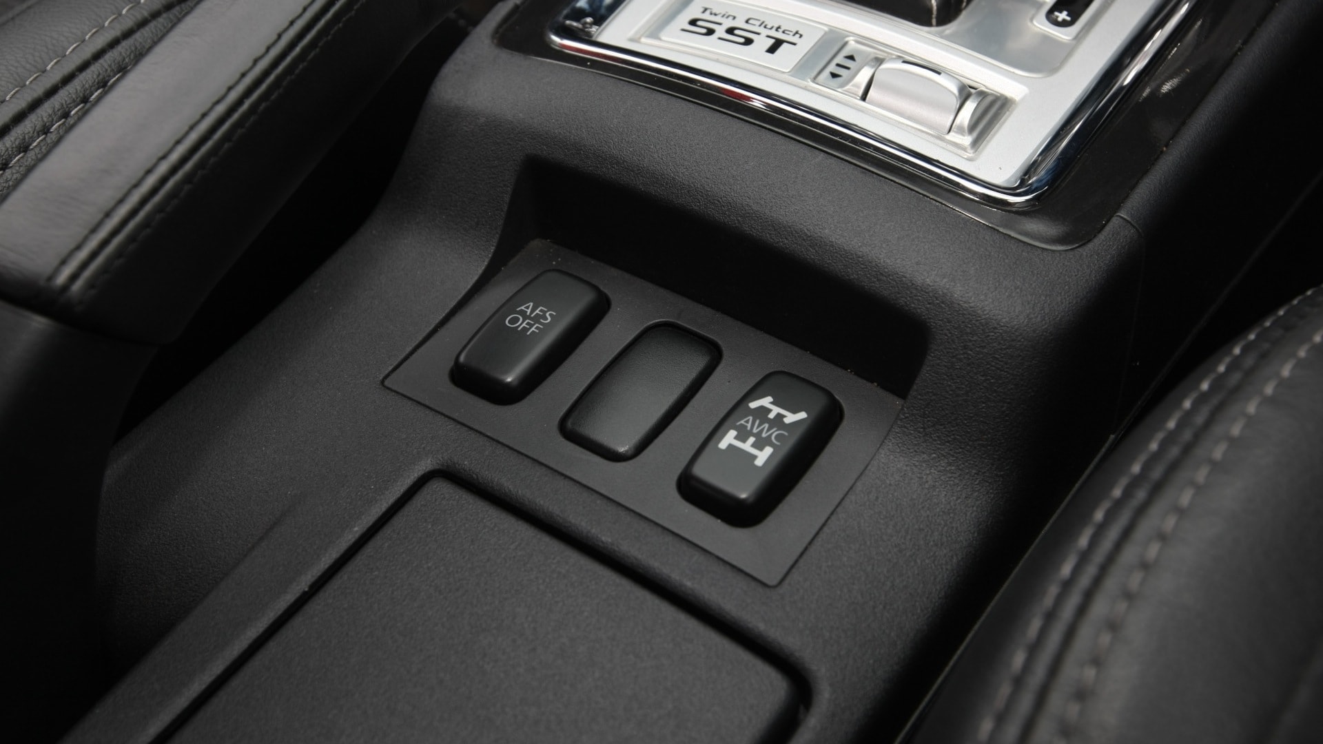 Mitsubishi-Evolution-x-2013-STD-Interior