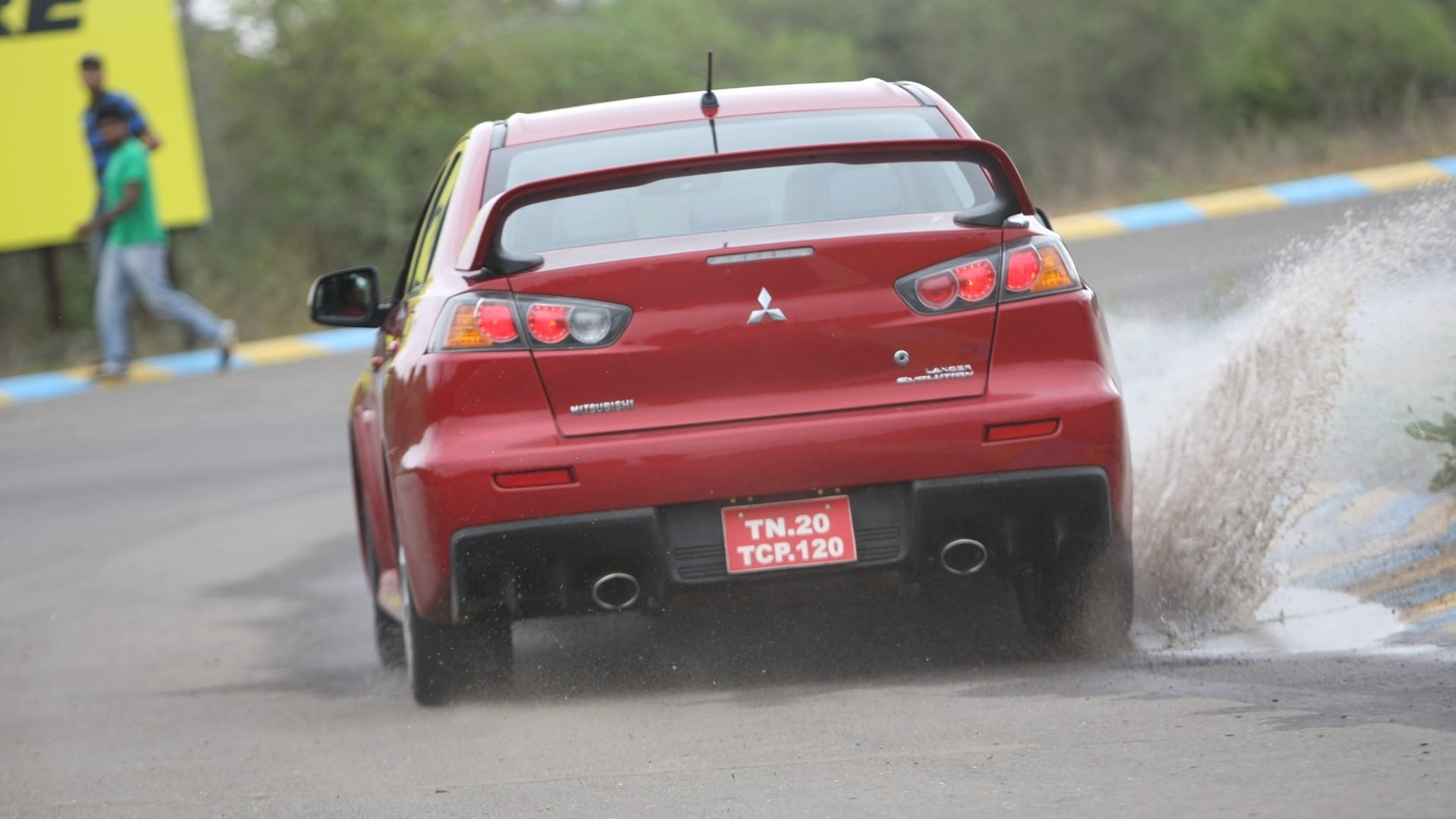 Mitsubishi-Evolution-x-2013-STD-Exterior