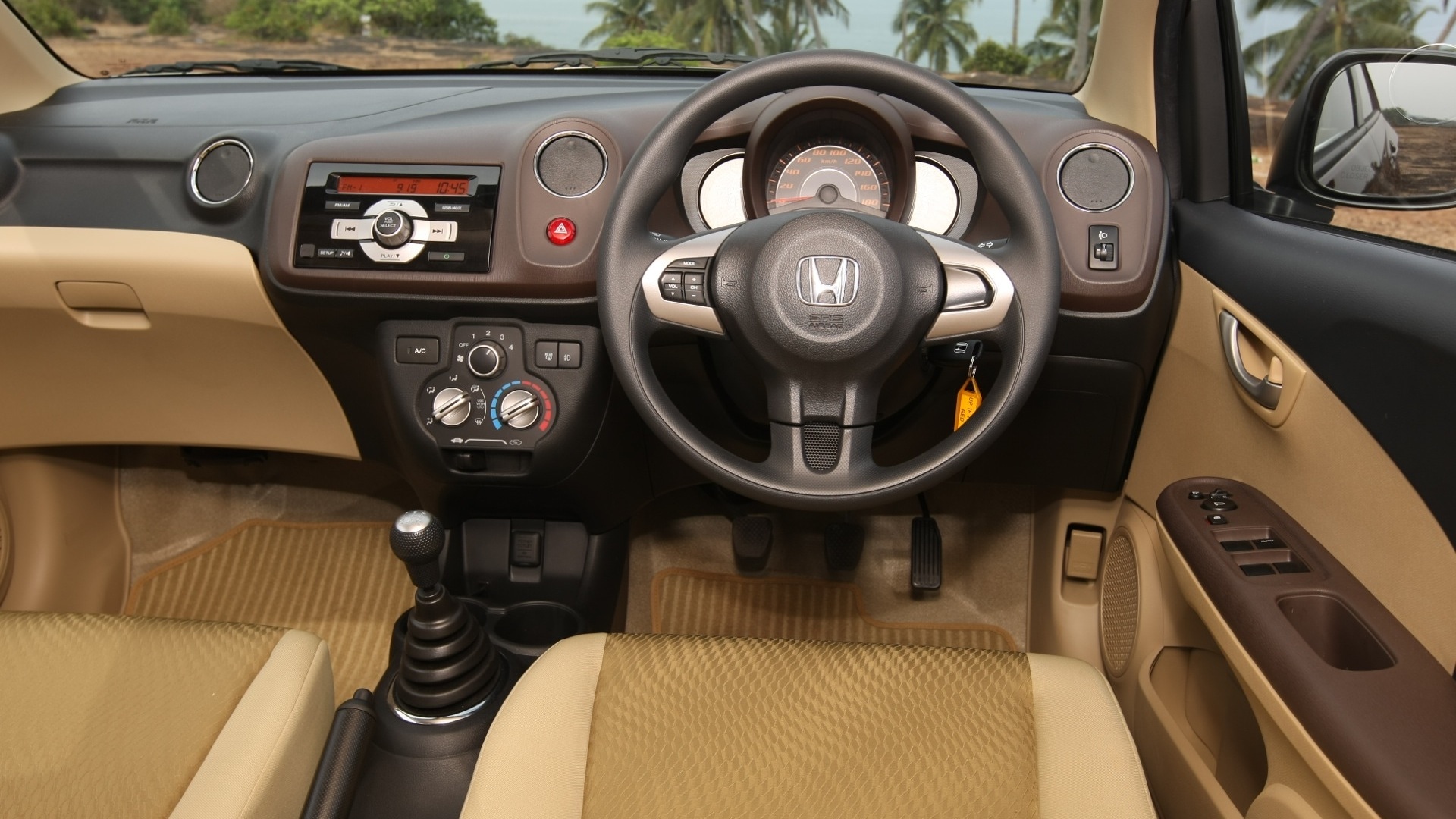 Honda-Amaze-2013-Petrol-E-Compare