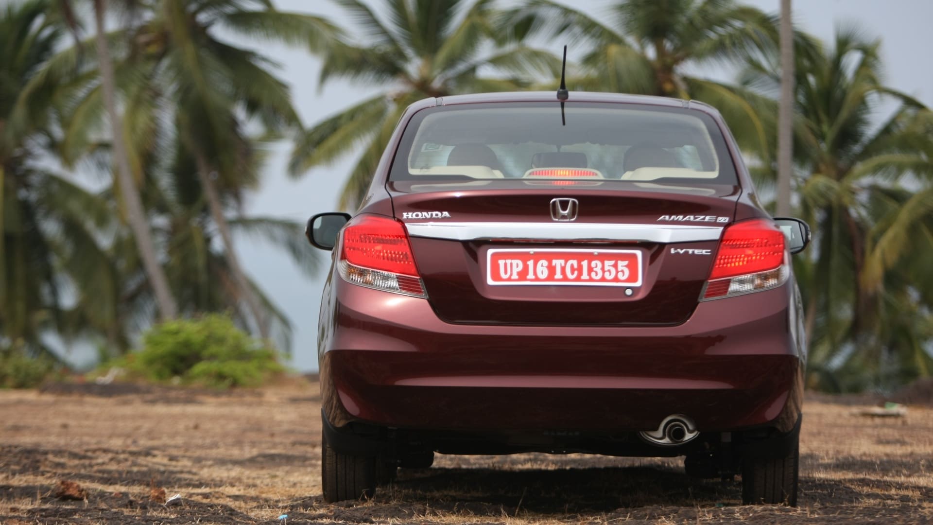 Honda-Amaze-2013-Petrol-E-Compare