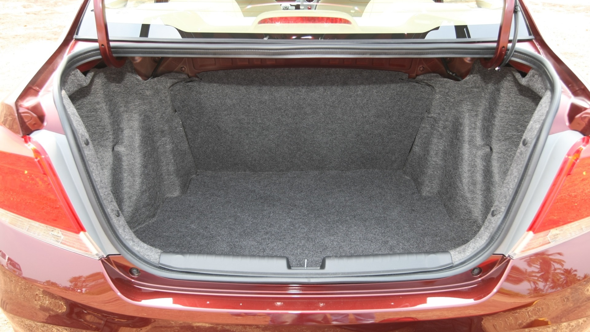 Honda-Amaze-2013-Petrol-E-Compare