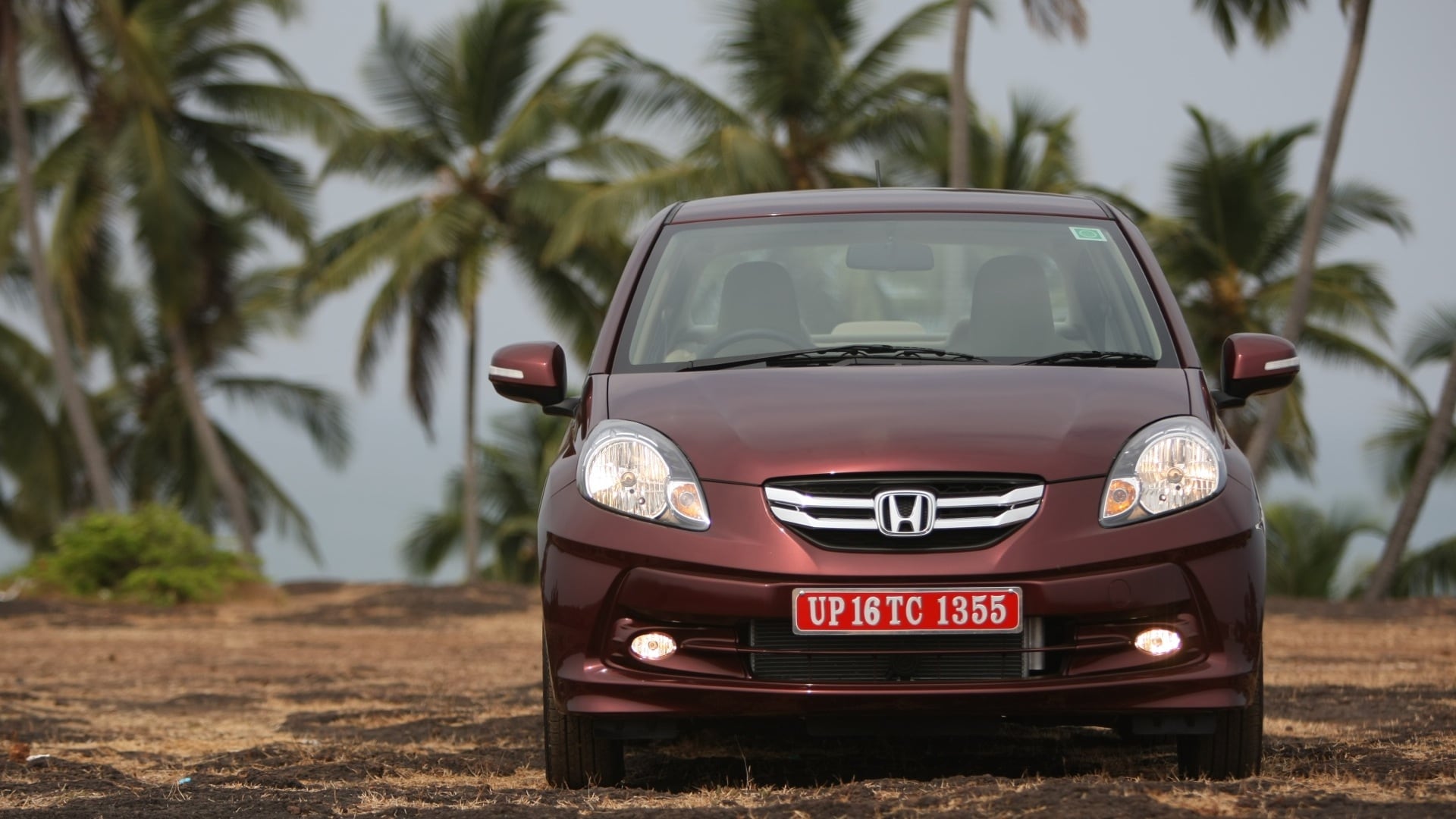 Honda-Amaze-2013-Petrol-E-Compare