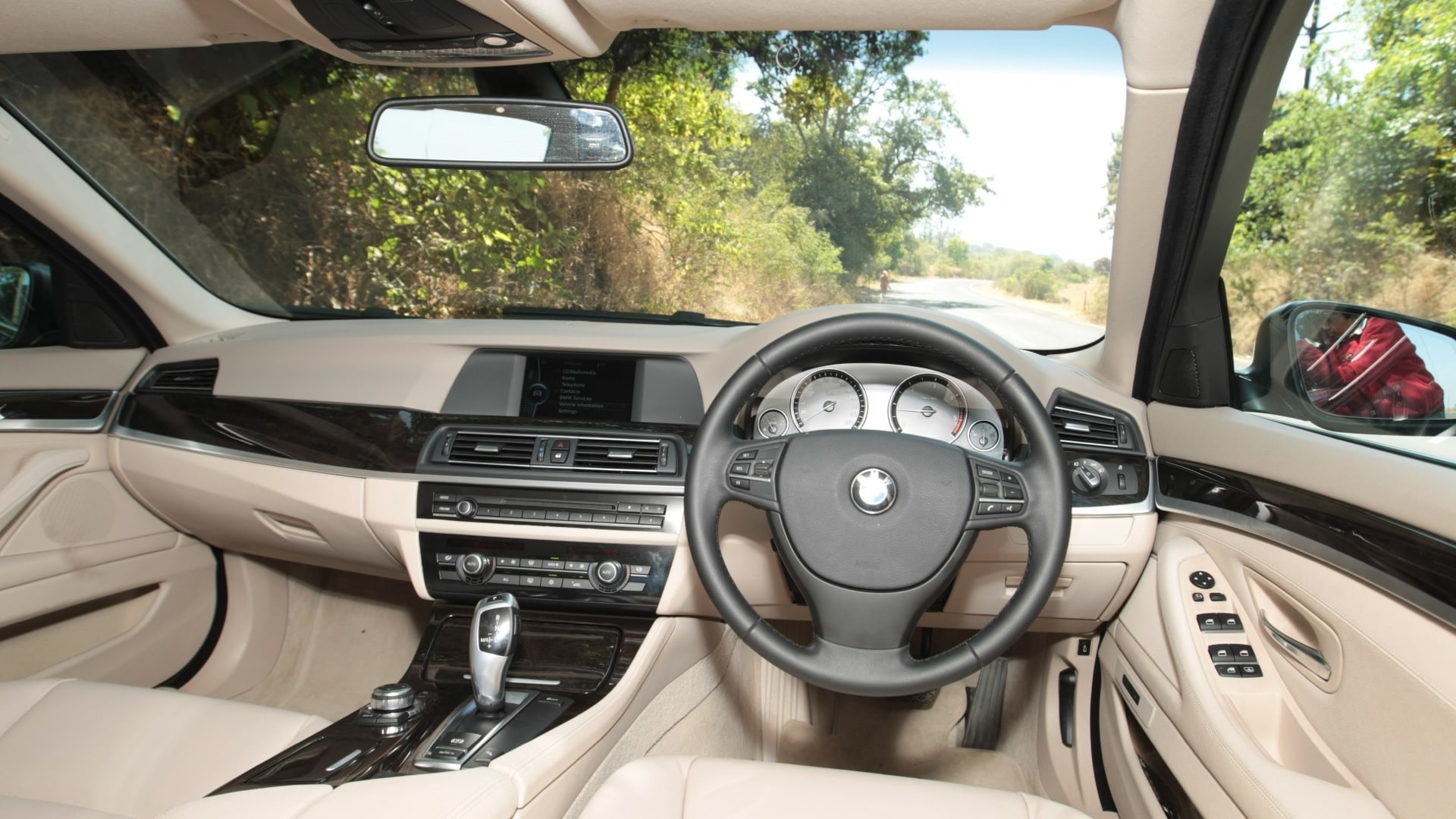 BMW-5-Series-2012-520d-Interior