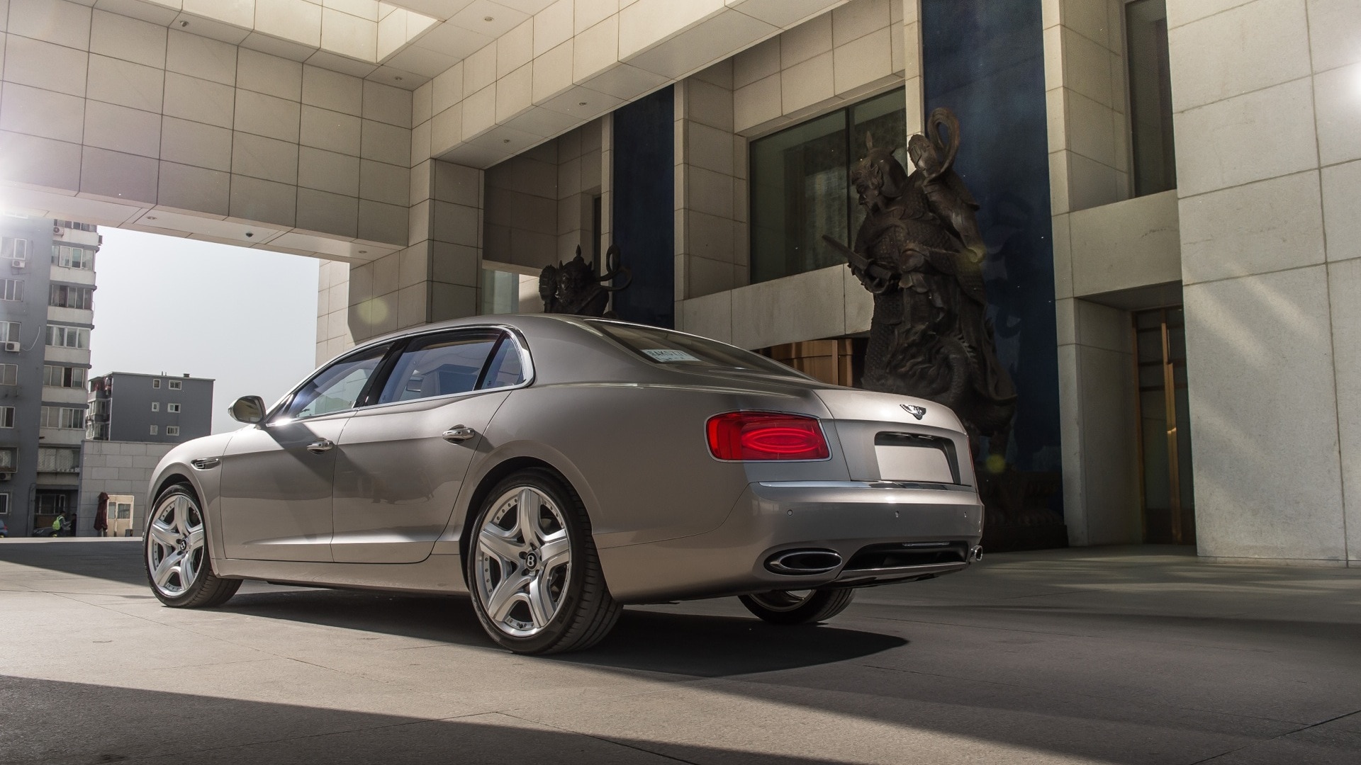 2014-Bentley-Flying-Spur Exterior