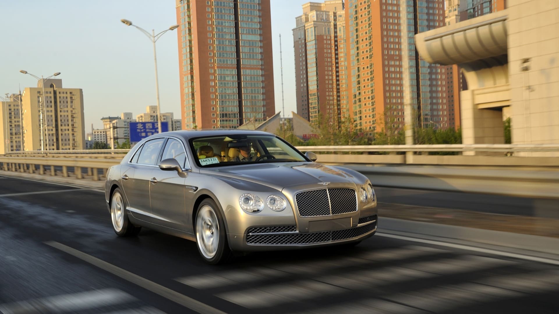 2014-Bentley-Flying-Spur Exterior