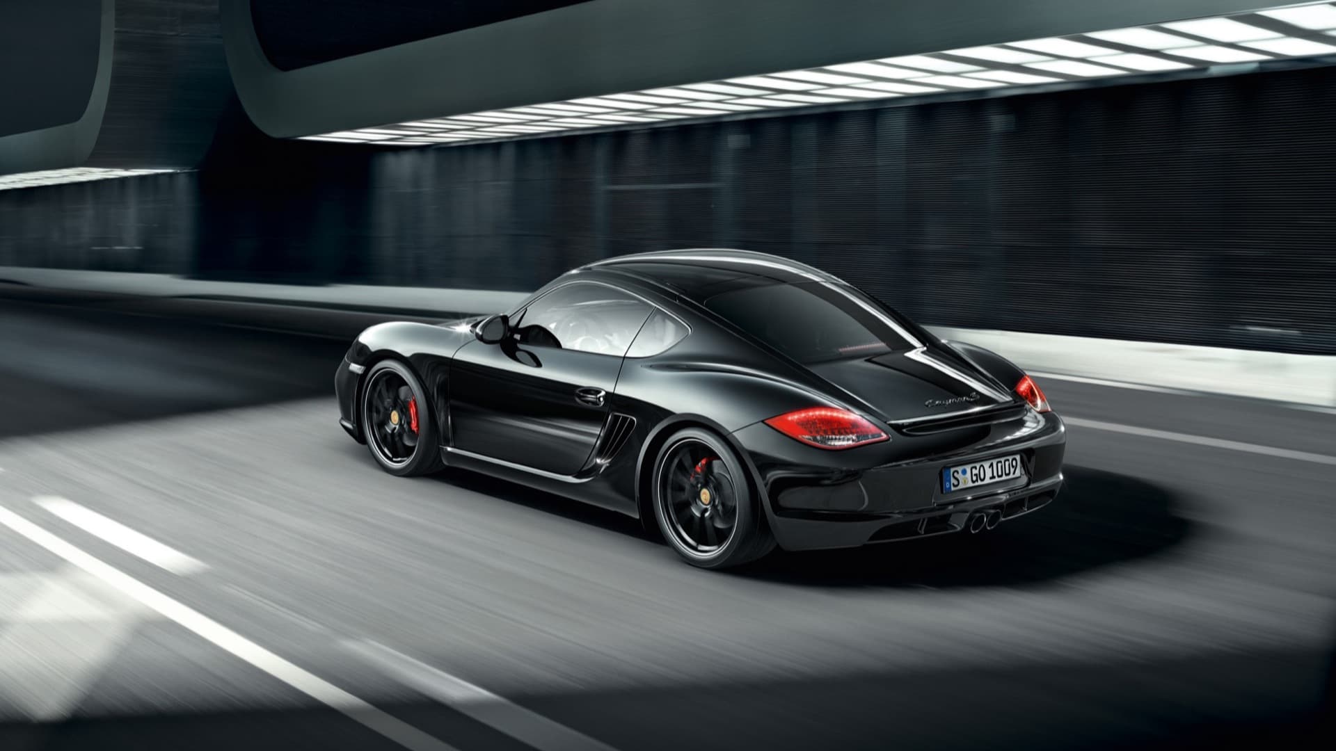 Porsche-Cayman-2013-S-Exterior