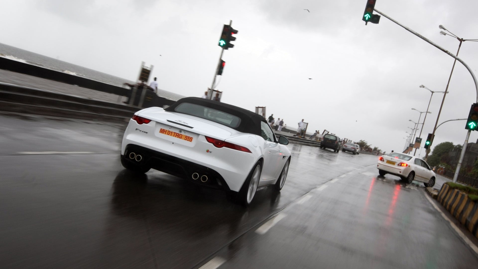 Jaguar-F Type-2013-V8 S Exterior