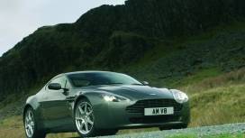 Aston Martin Vantage V8
