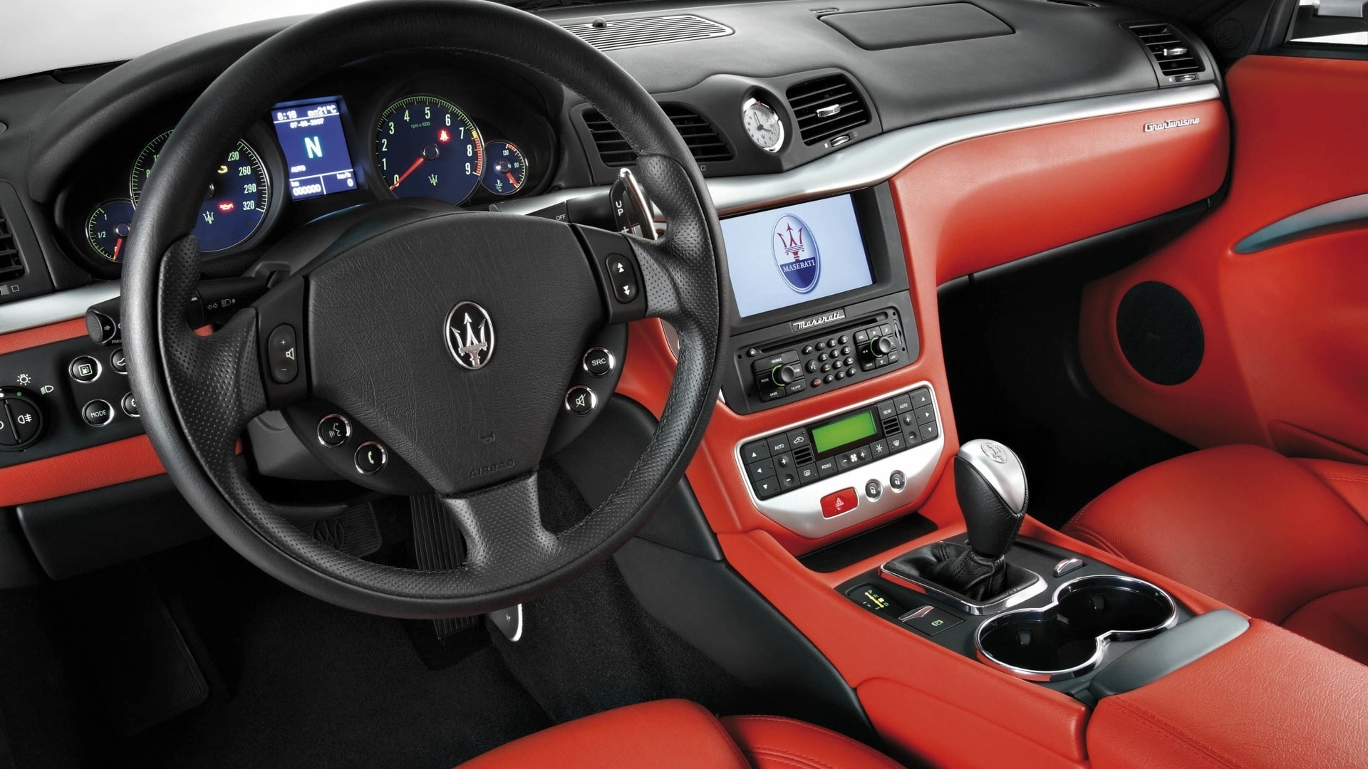 Maserati-granturismo-2013-S Exterior