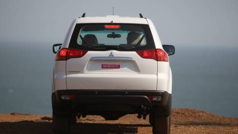 Mitsubishi-Pajero-SFX-2013-STD Exterior