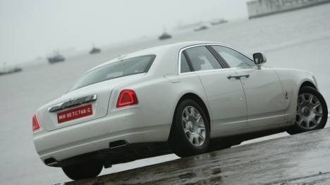 Rolls Royse-Phantom-2013-STD-Exterior