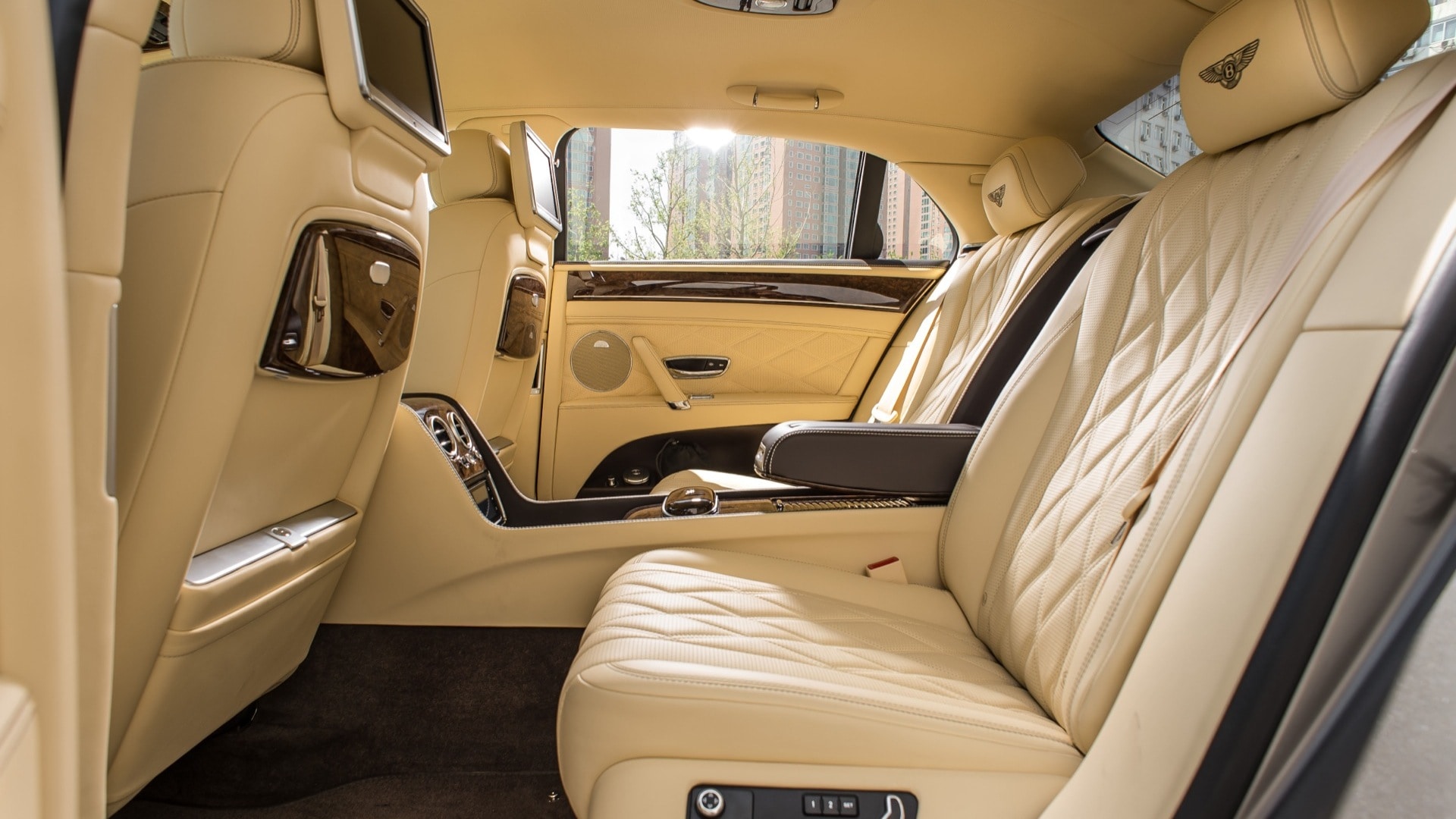 Bentley-Flying-Spur-2014-STD Interior