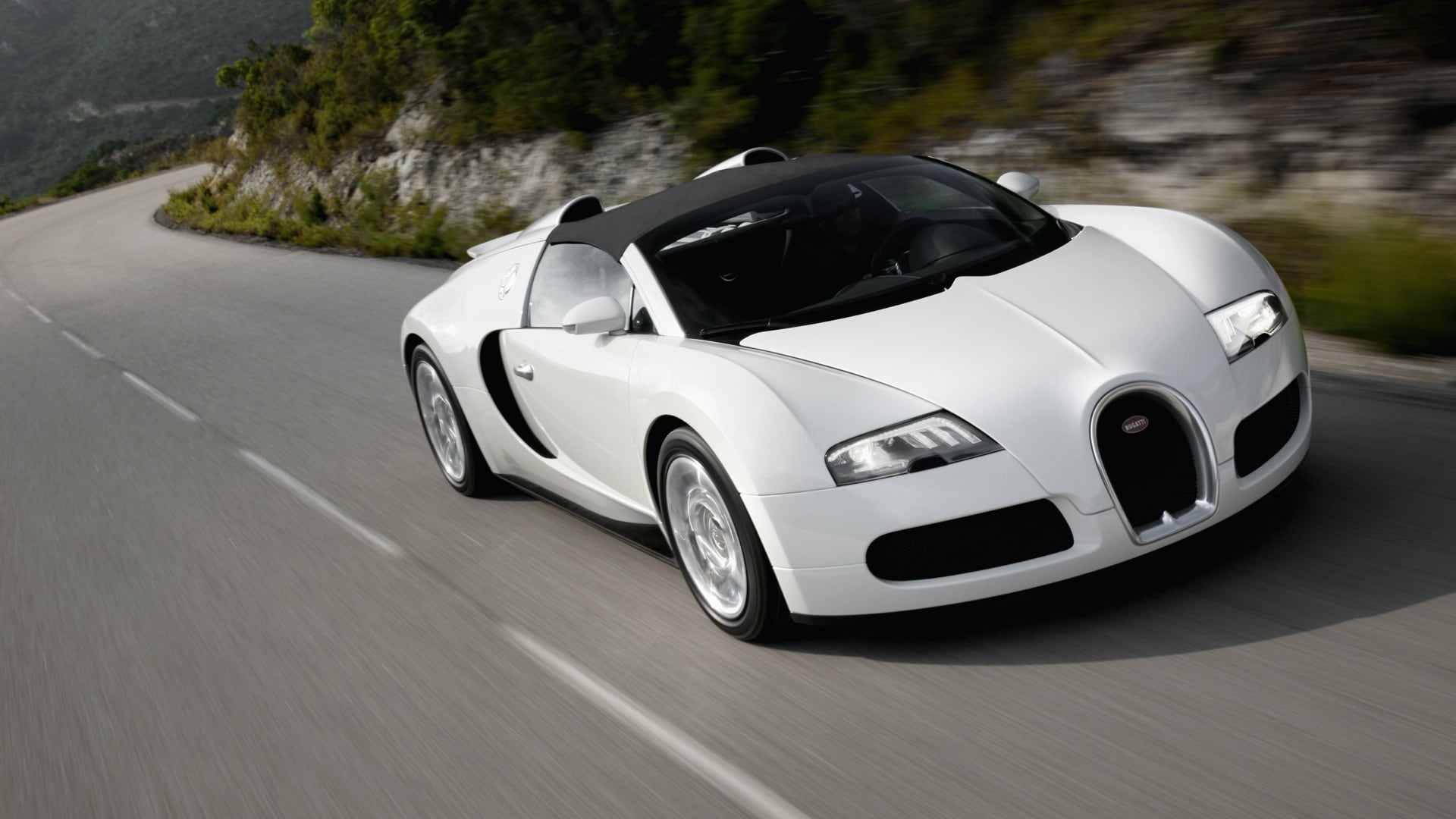 Bugatti-veyron-2013-Grand-Sport Compare