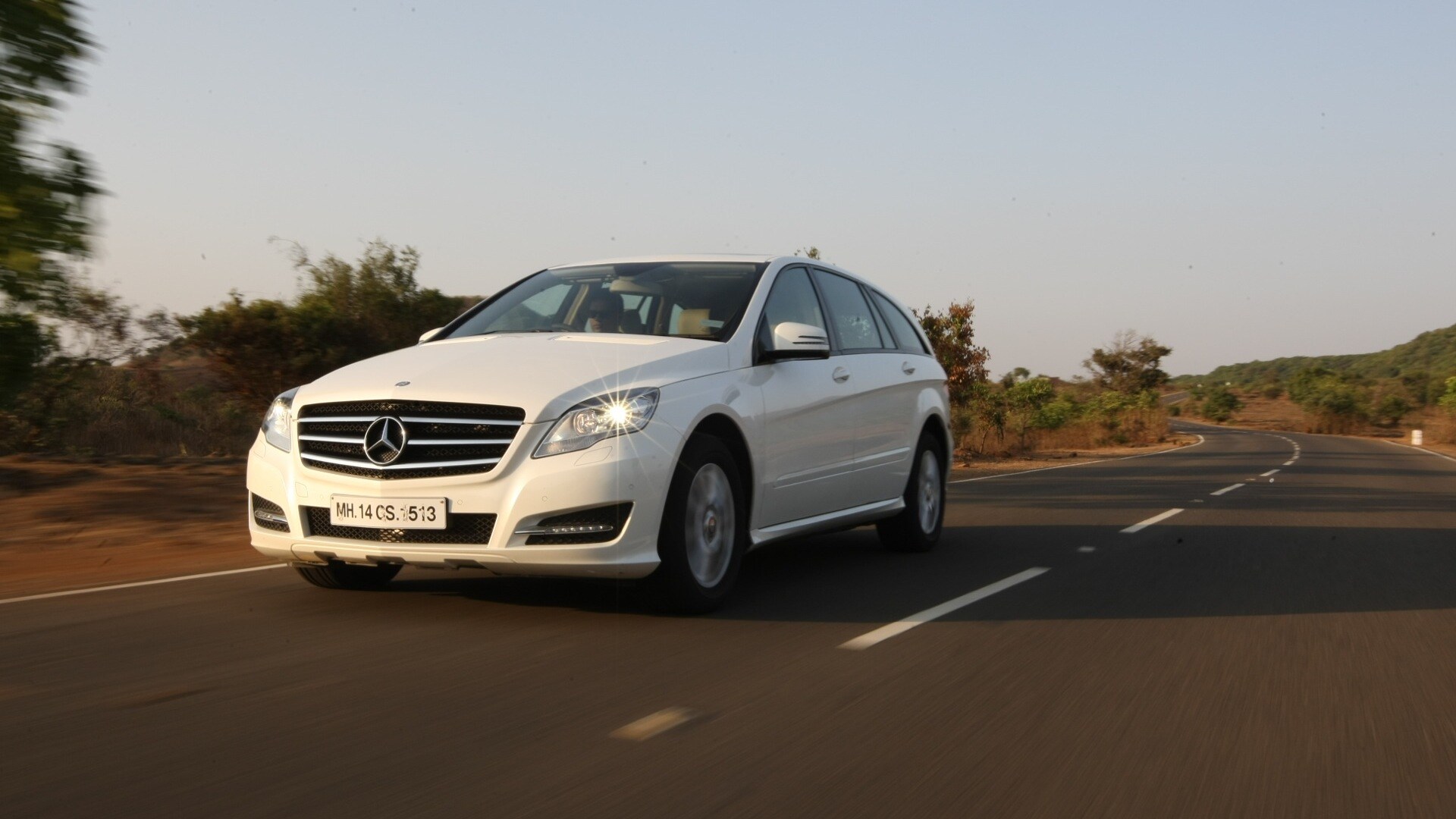Mercedes-Benz-R class-2012-R-350-CDI-4MATIC-Exterior