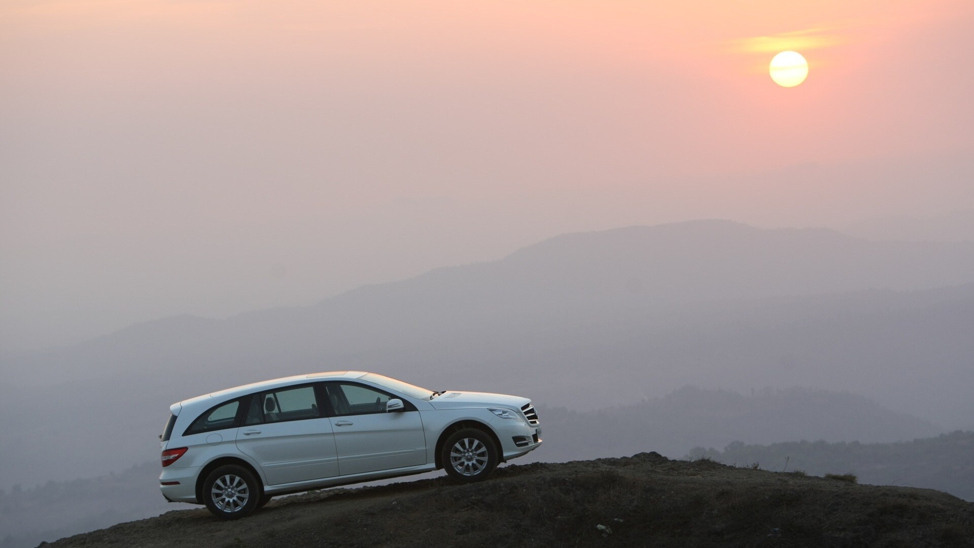 Mercedes-Benz-R class-2012-R-350-CDI-4MATIC-Exterior