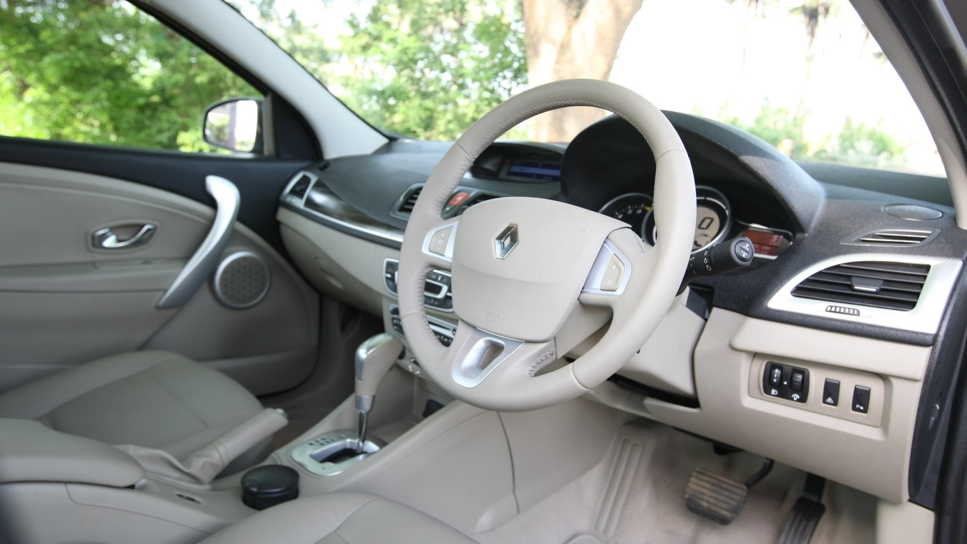 Renault-Fluence--2013-Diesel