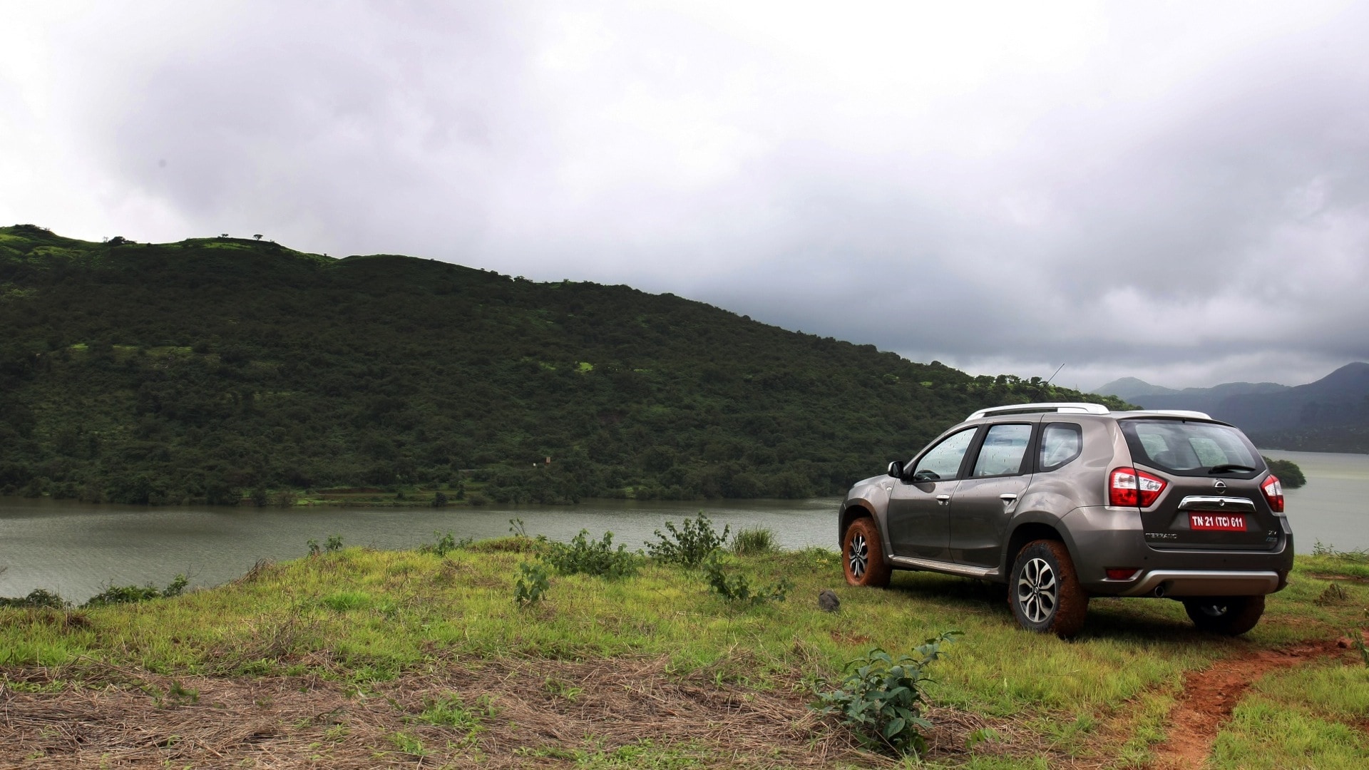 Nissan-Terrano-Exterior