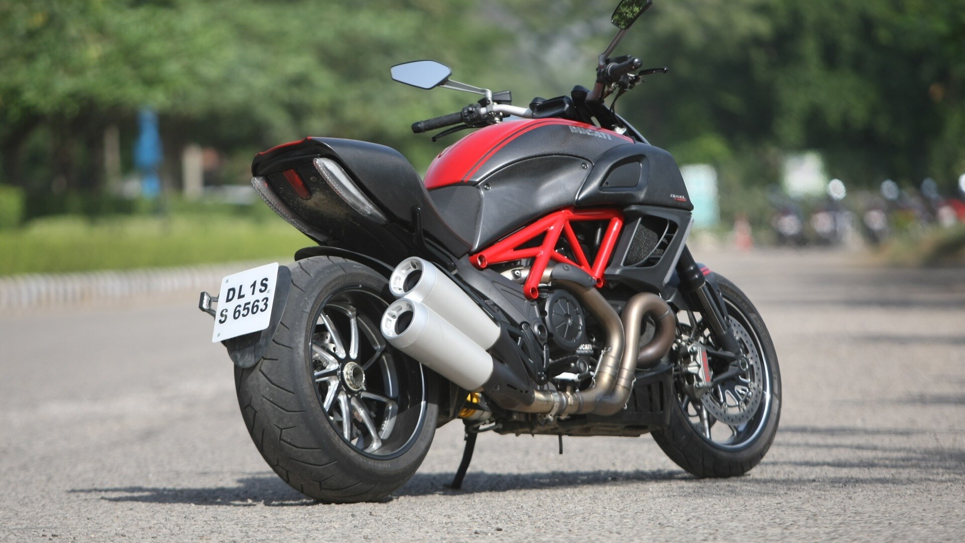 Ducati Diavel 2013 Carbon Exterior