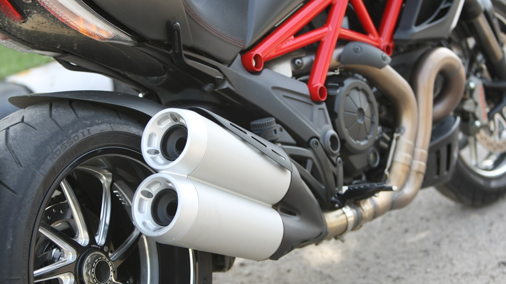 Ducati Diavel 2013 Carbon Exterior