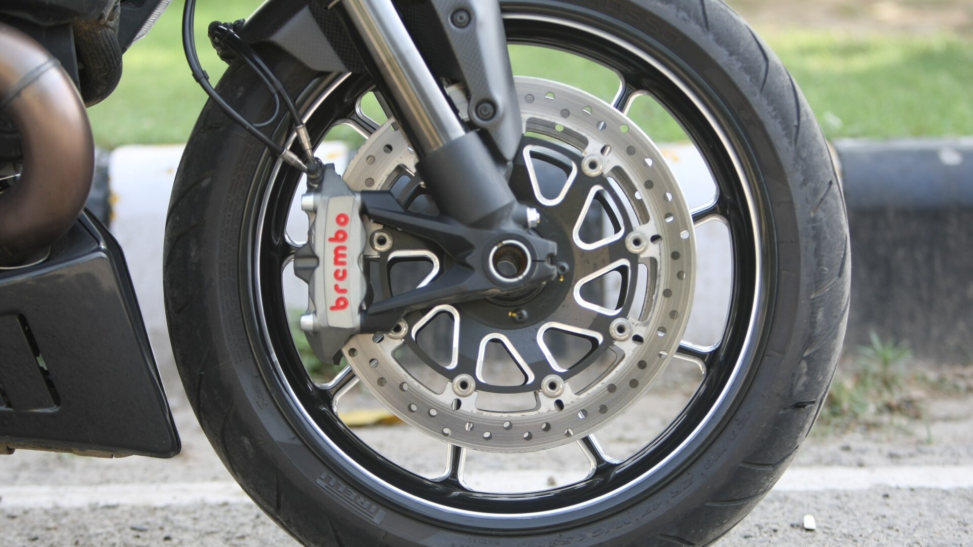 Ducati Diavel 2013 Carbon Exterior