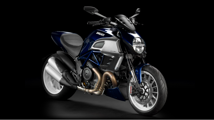 Ducati Diavel 2013 STD Exterior