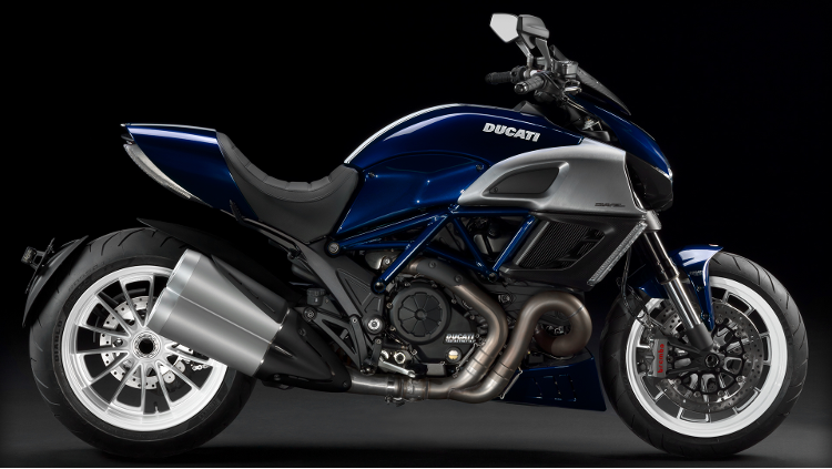 Ducati Diavel 2013 STD Exterior