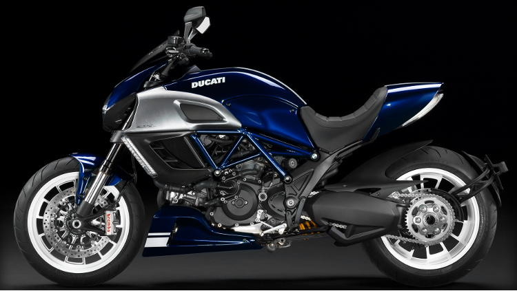 Ducati Diavel 2013 STD Exterior