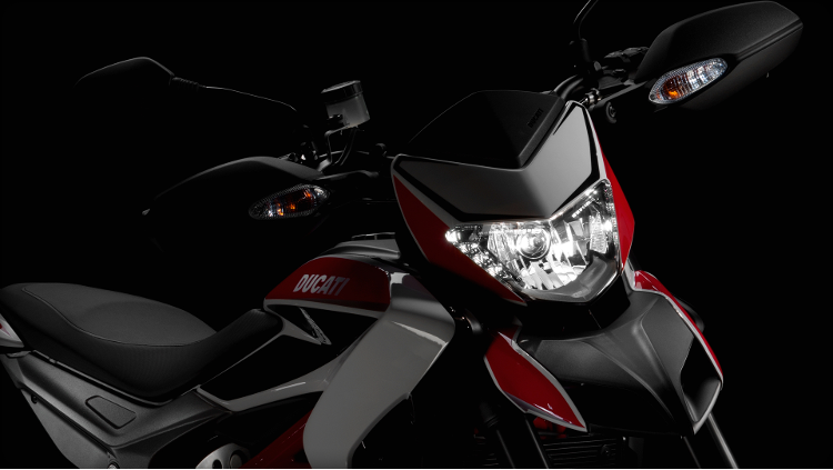 Ducati Hypermotard 821 2013 SP Exterior