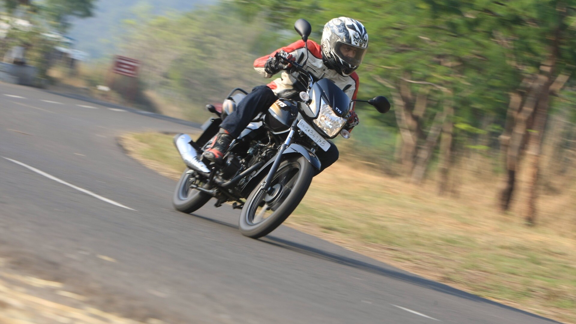 TVS Jive 2013 STD Exterior