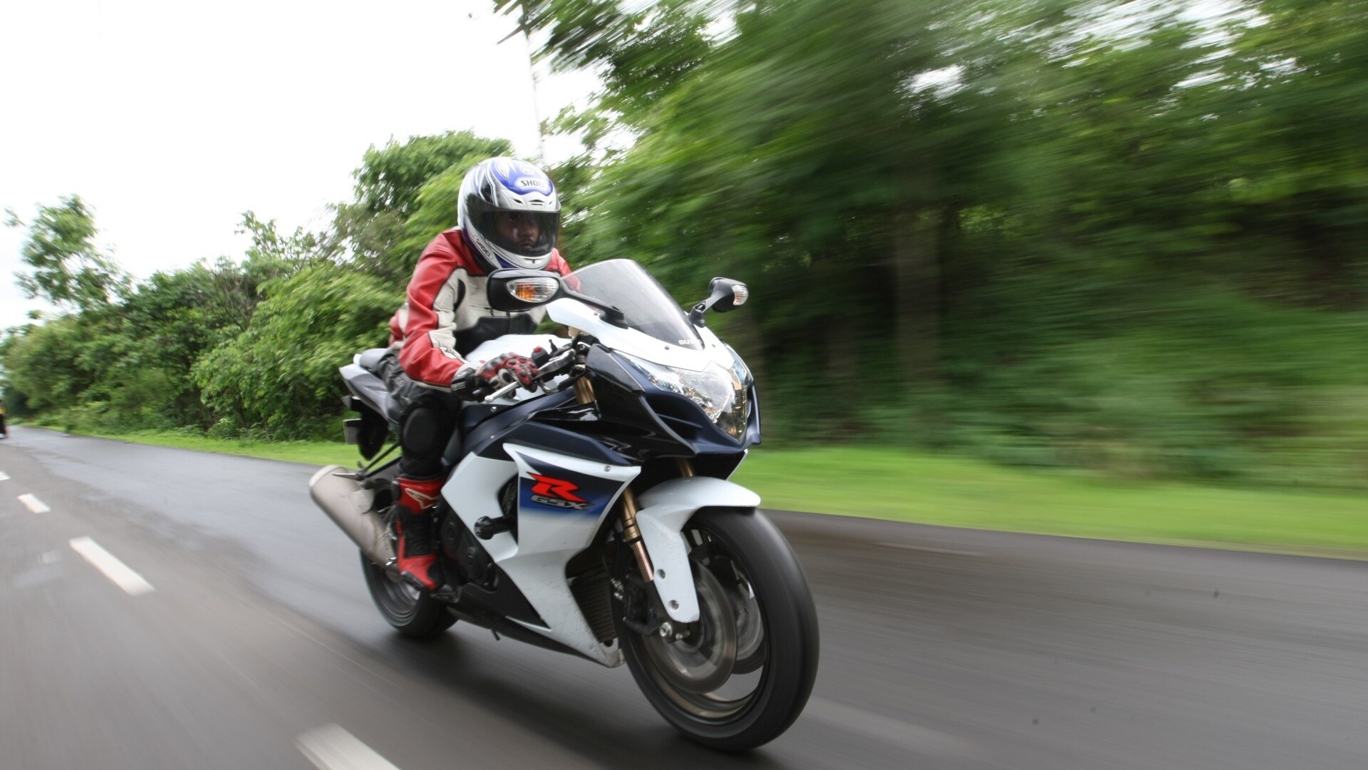 Suzuki GSX-R1000 2013 STD Exterior