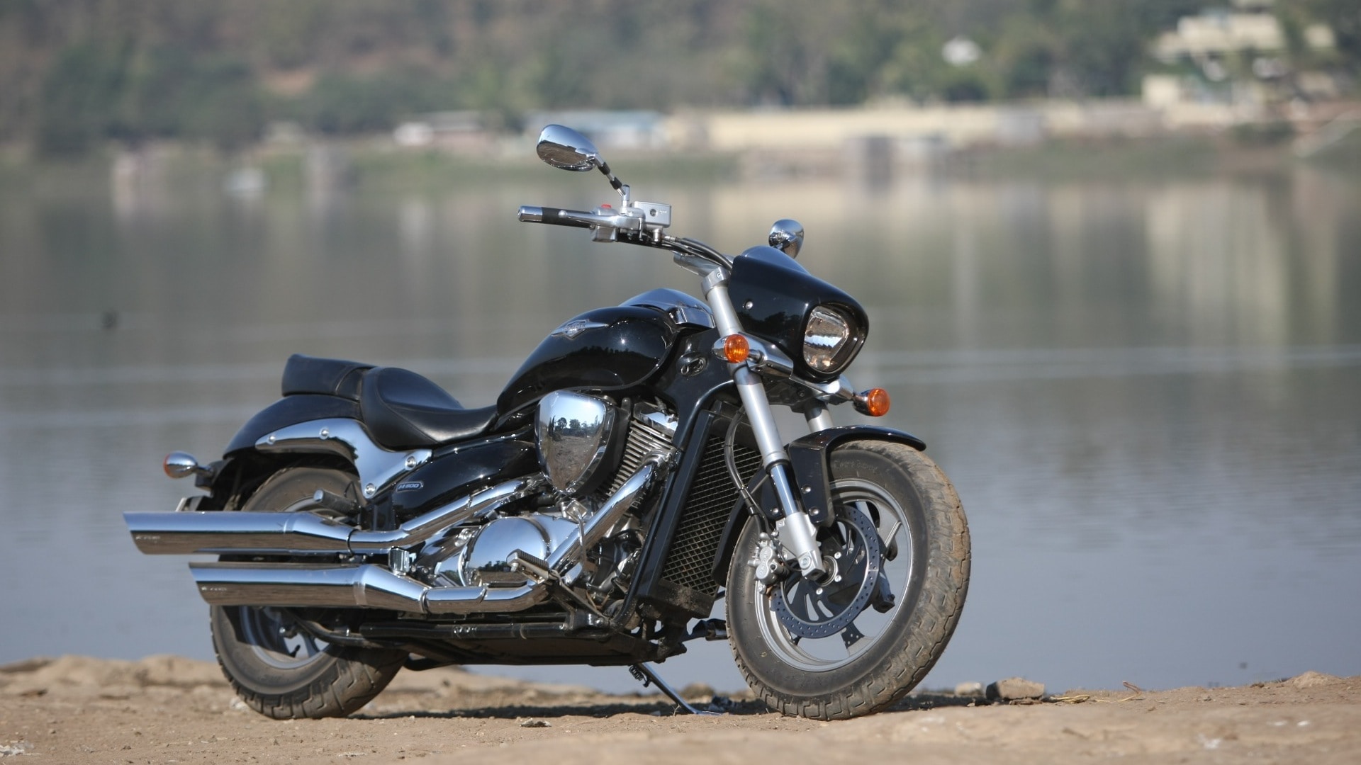 Suzuki Intruder M800 2013 STD Exterior