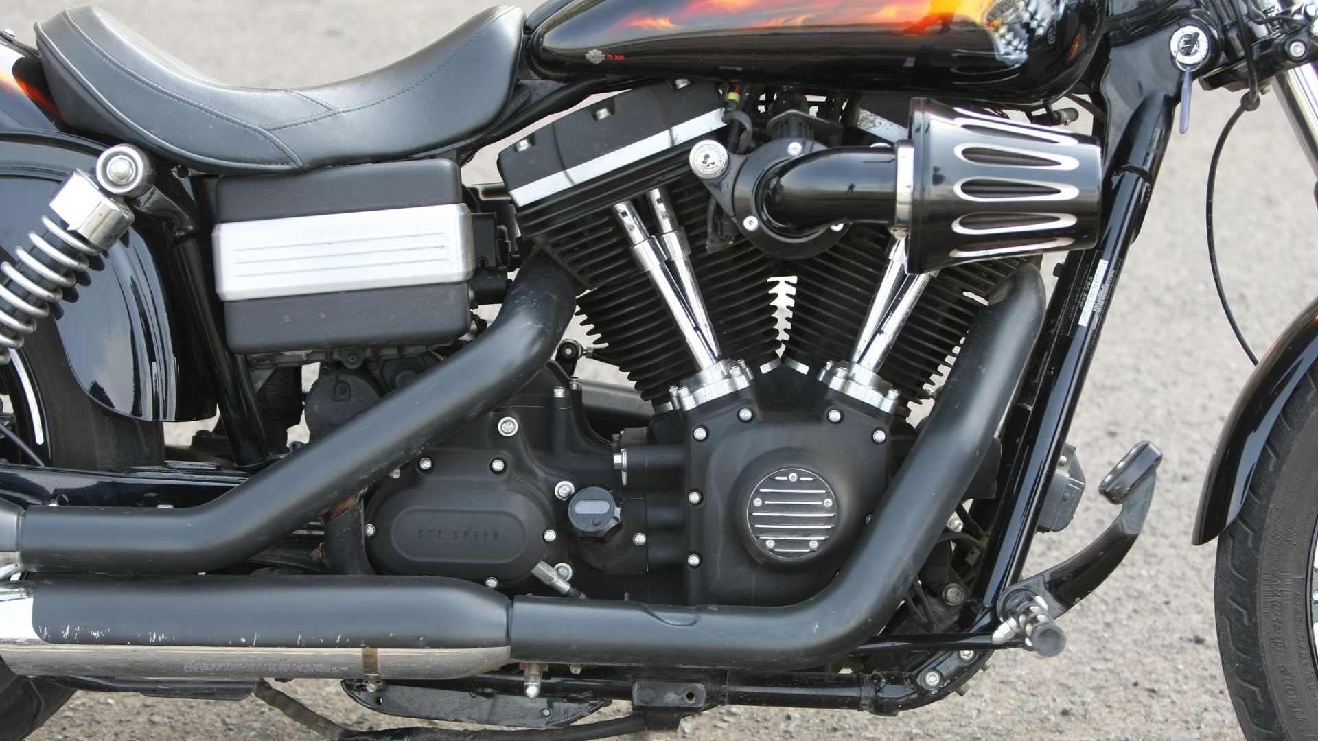 Harley-Davidson Street Bob 2013 STD Exterior