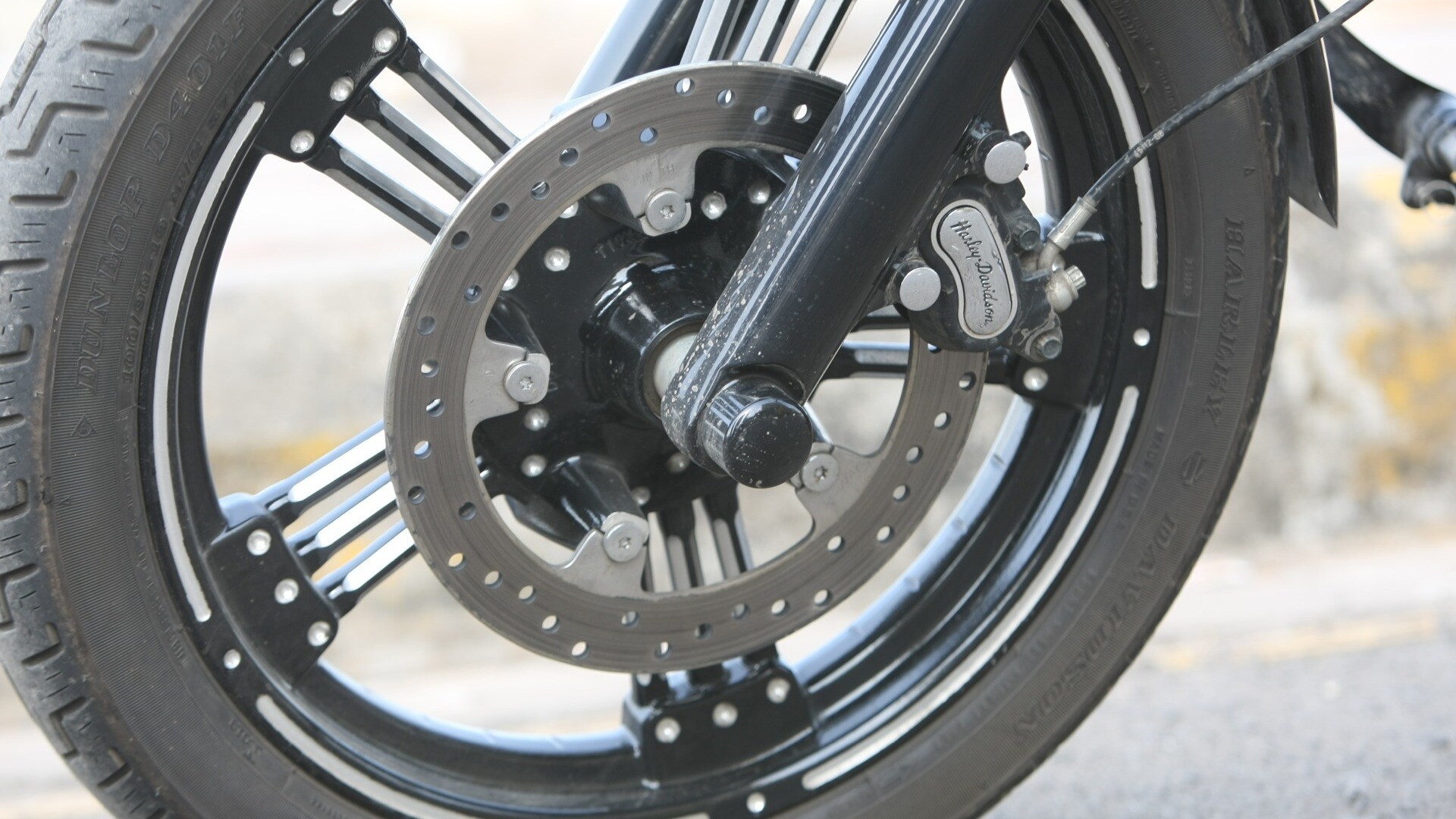 Harley-Davidson Street Bob 2013 STD Exterior