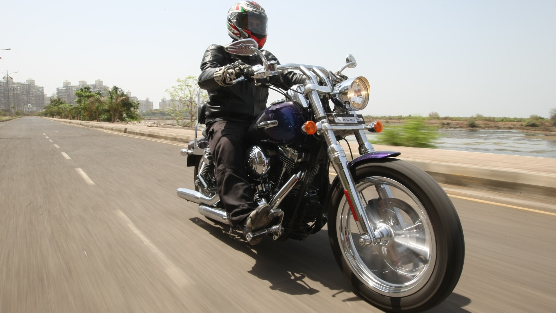 Harley-Davidson Super Glide 2013 STD Exterior