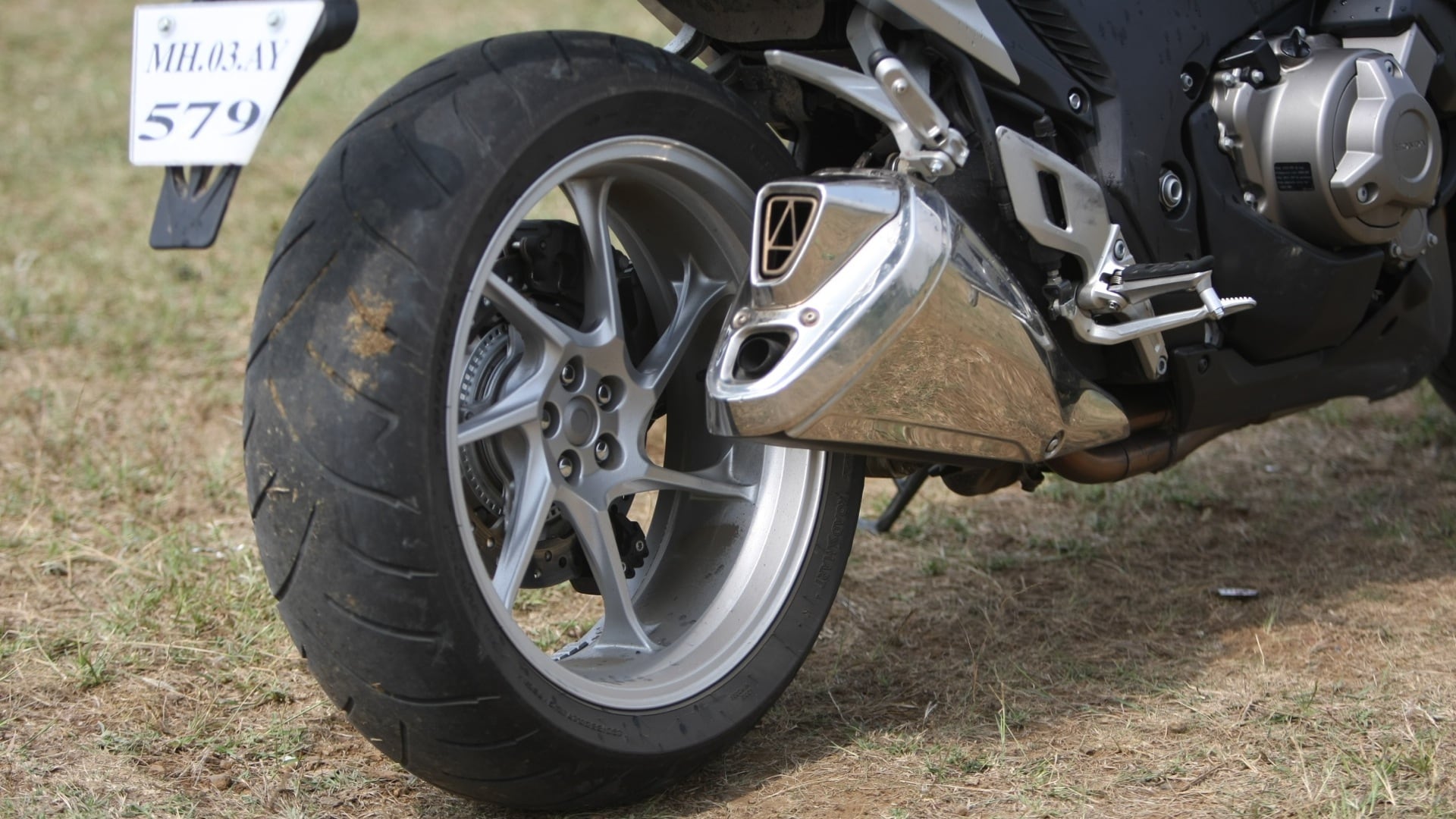 Honda VFR1200F 2013 STD Exterior