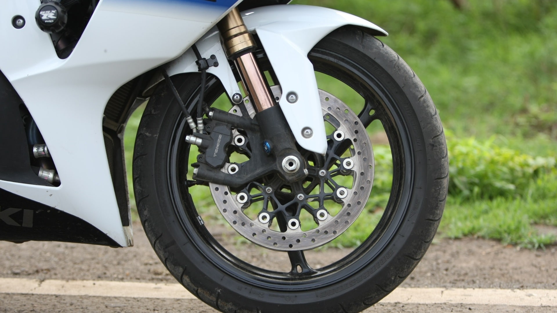 Suzuki GSX-R1000 2013 STD Exterior