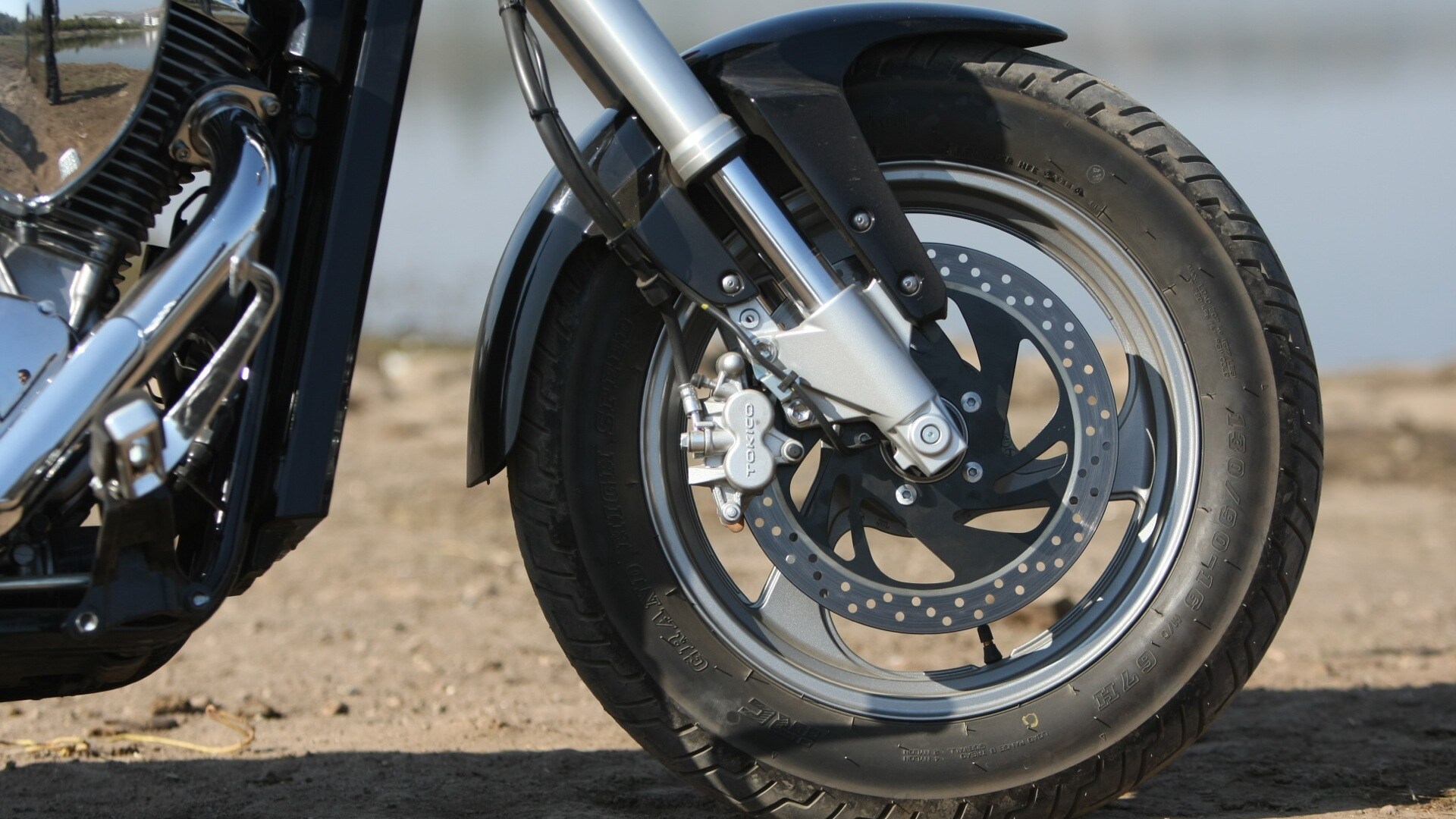 Suzuki Intruder M800 2013 STD Exterior