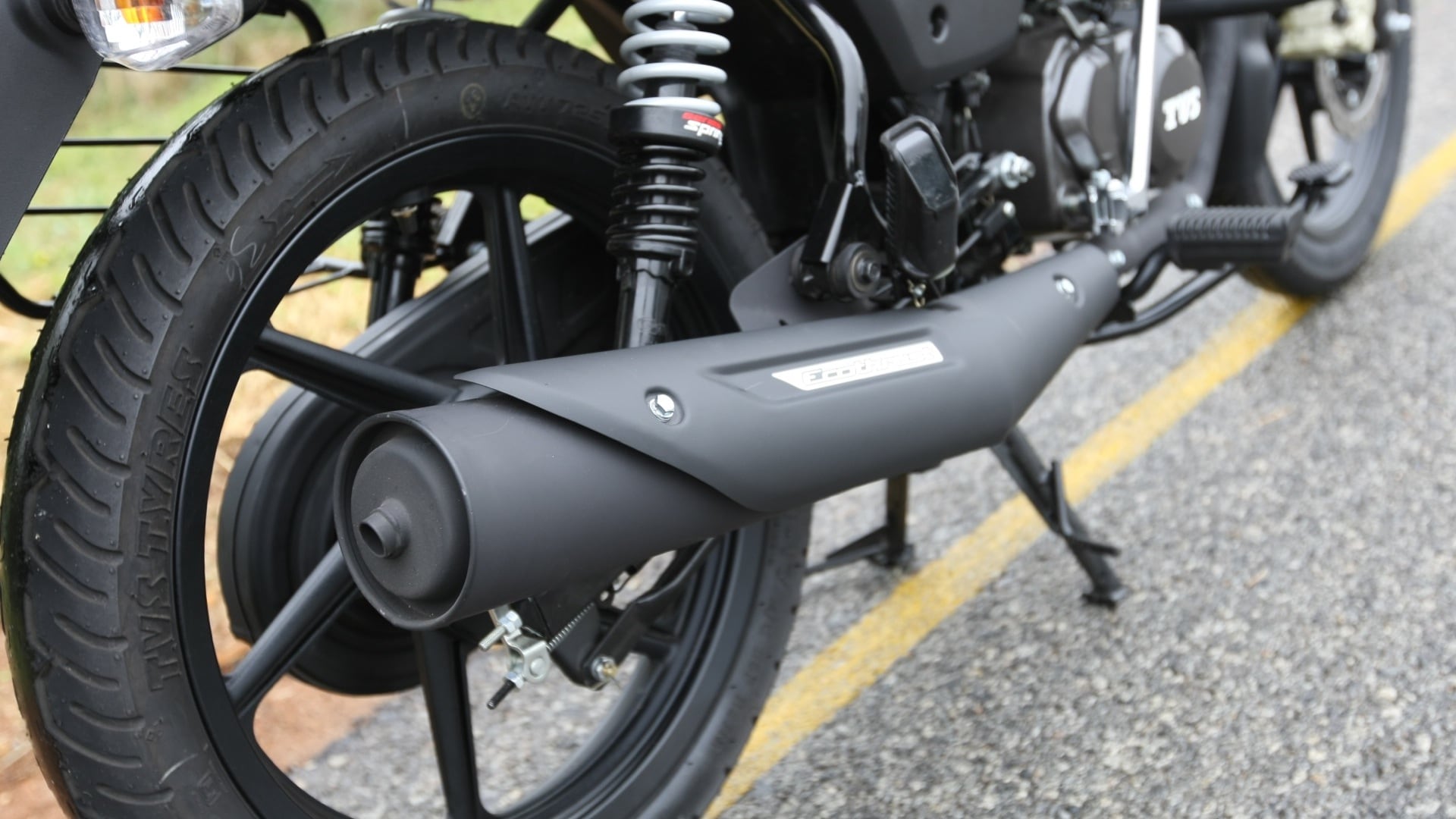 TVS Phoenix 2013 Exterior