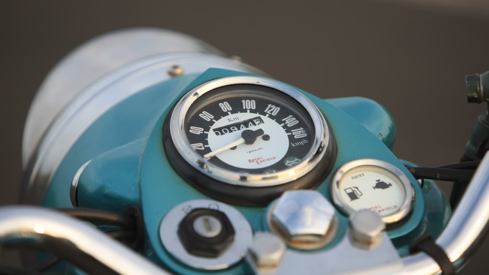 Royal Enfield Classic 500 2013 STD Exterior