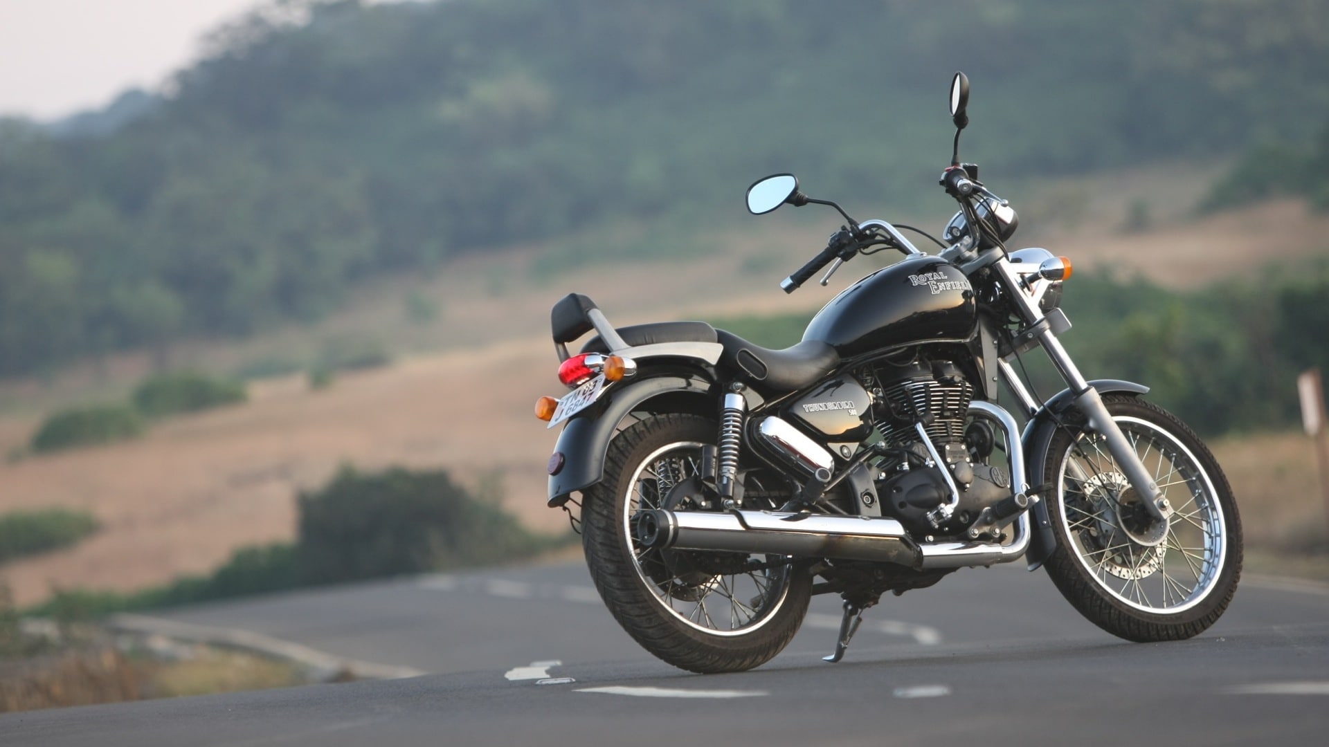 Royal Enfield Thunderbird 500 2013 STD Exterior