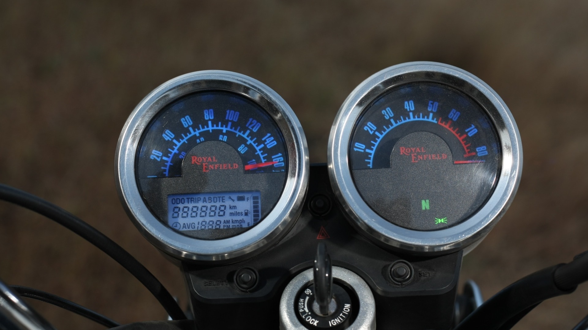 Royal Enfield Thunderbird 500 2013 STD Exterior