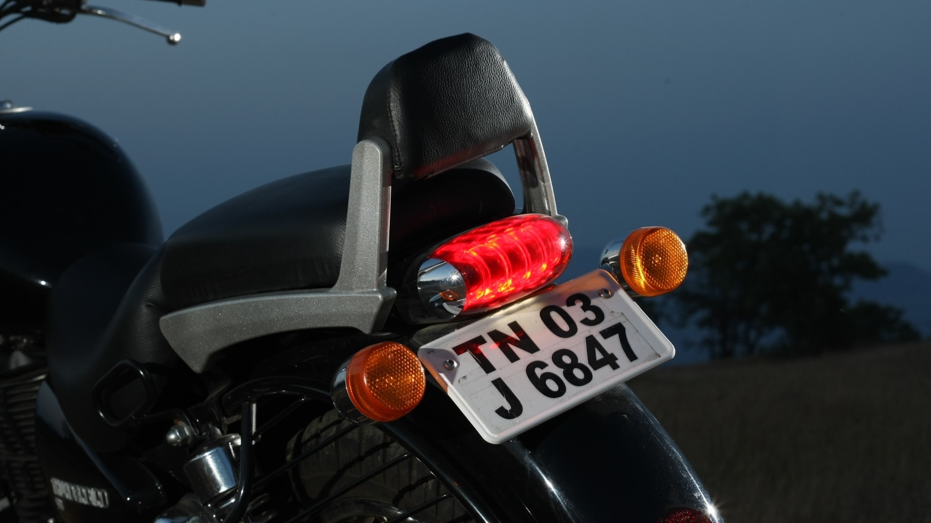 Royal Enfield Thunderbird 500 2013 STD Exterior