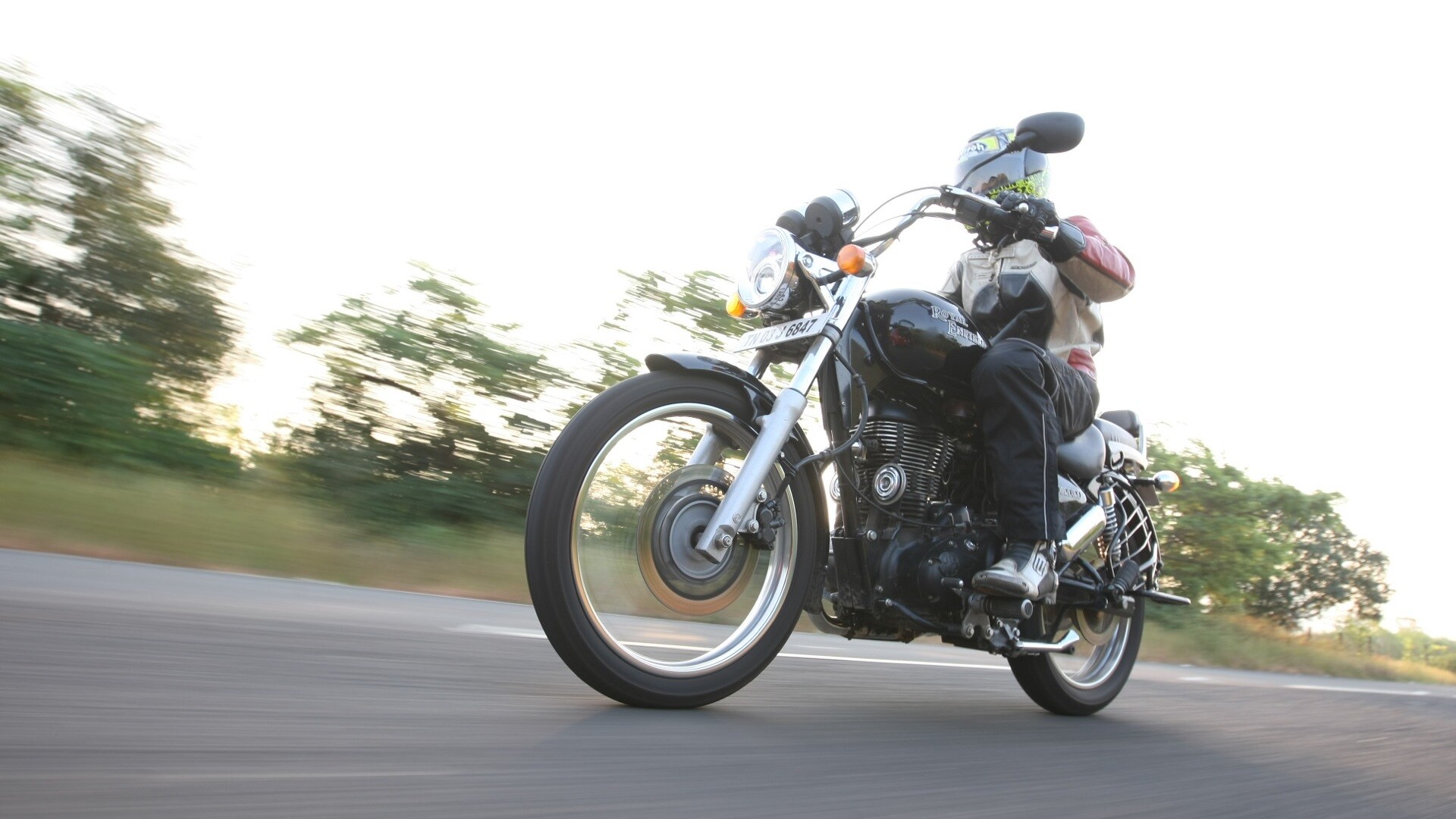 Royal Enfield Thunderbird 500 2013 STD Exterior