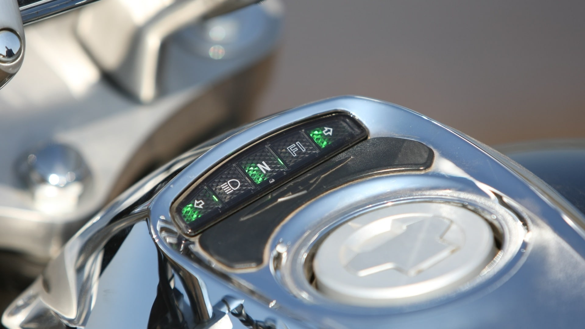 Suzuki Intruder M800 2013 STD Exterior