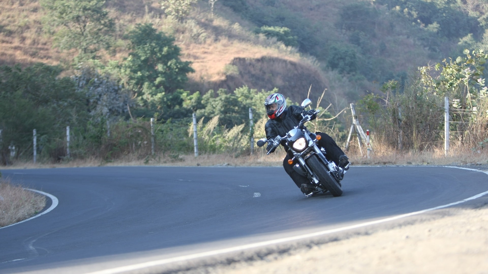 Suzuki Intruder M800 2013 STD Exterior