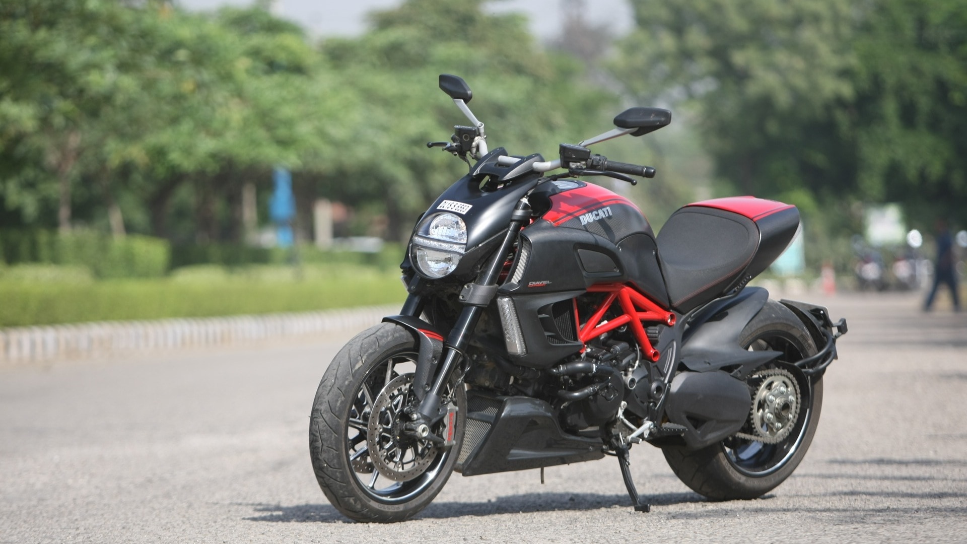 Ducati Diavel 2013 Carbon Exterior