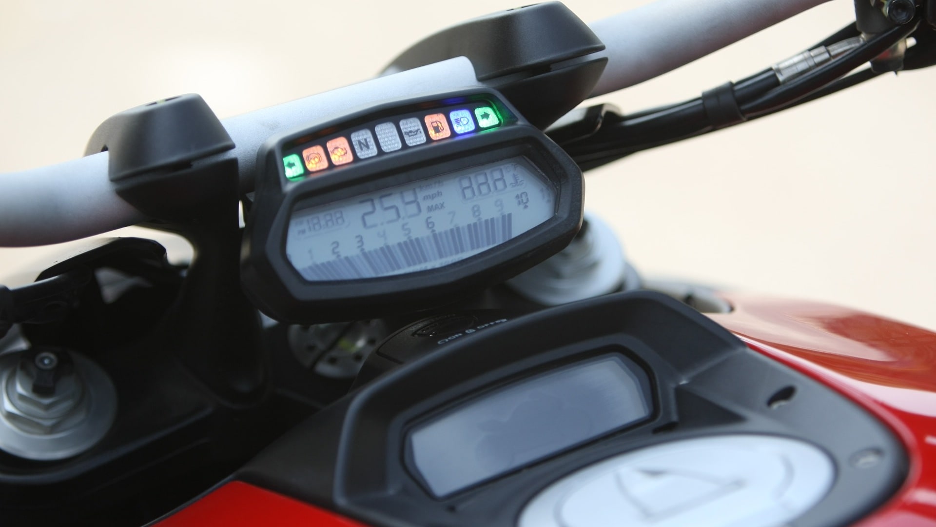 Ducati Diavel 2013 Carbon Exterior