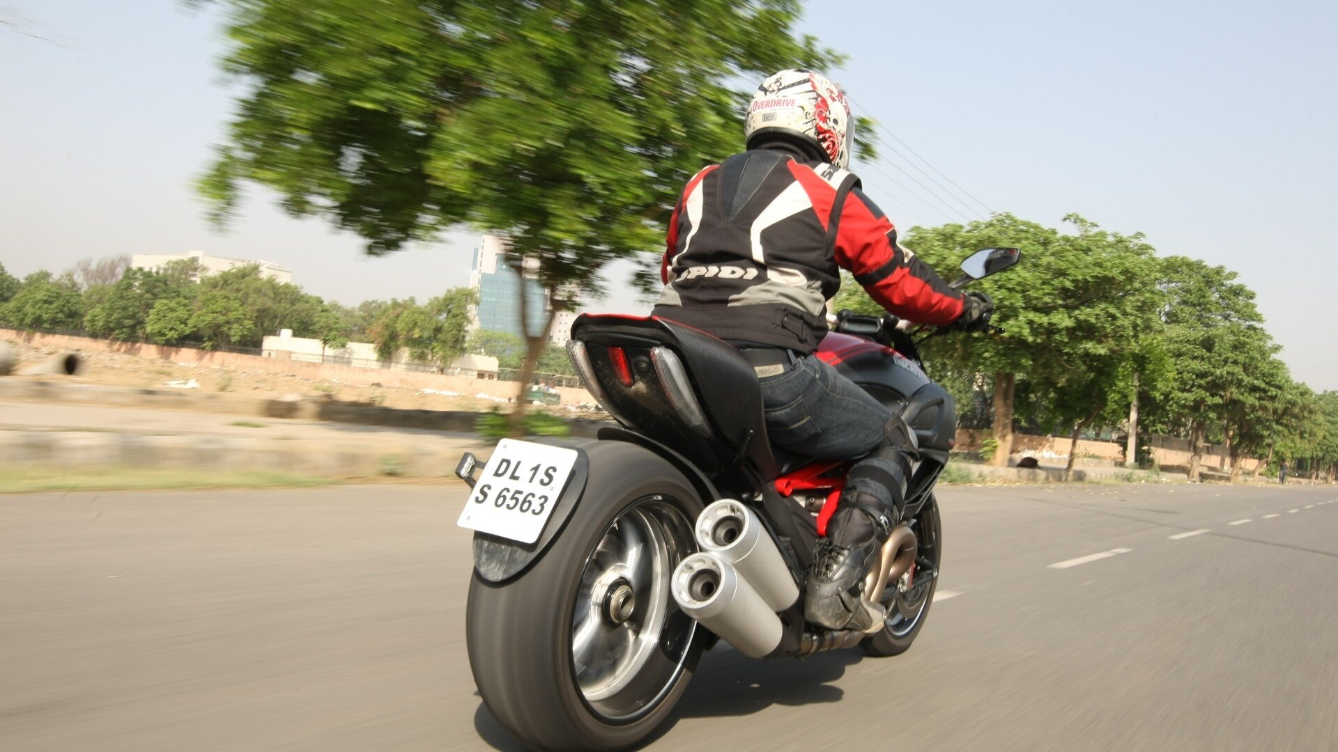 Ducati Diavel 2013 Carbon Exterior